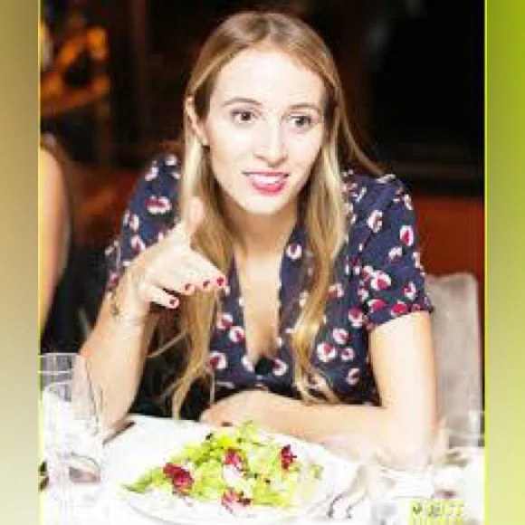 Gucci Navy and Red Floral Midi Dress in excellent pre-owned condition. Size L - Picture 3 of 8